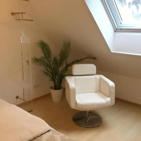Haus Willer Гостевой дом Эрдинг